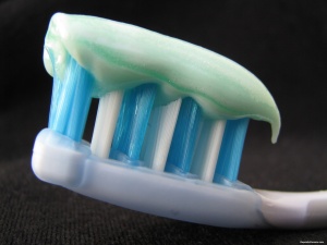 Toothpaste_and_brush